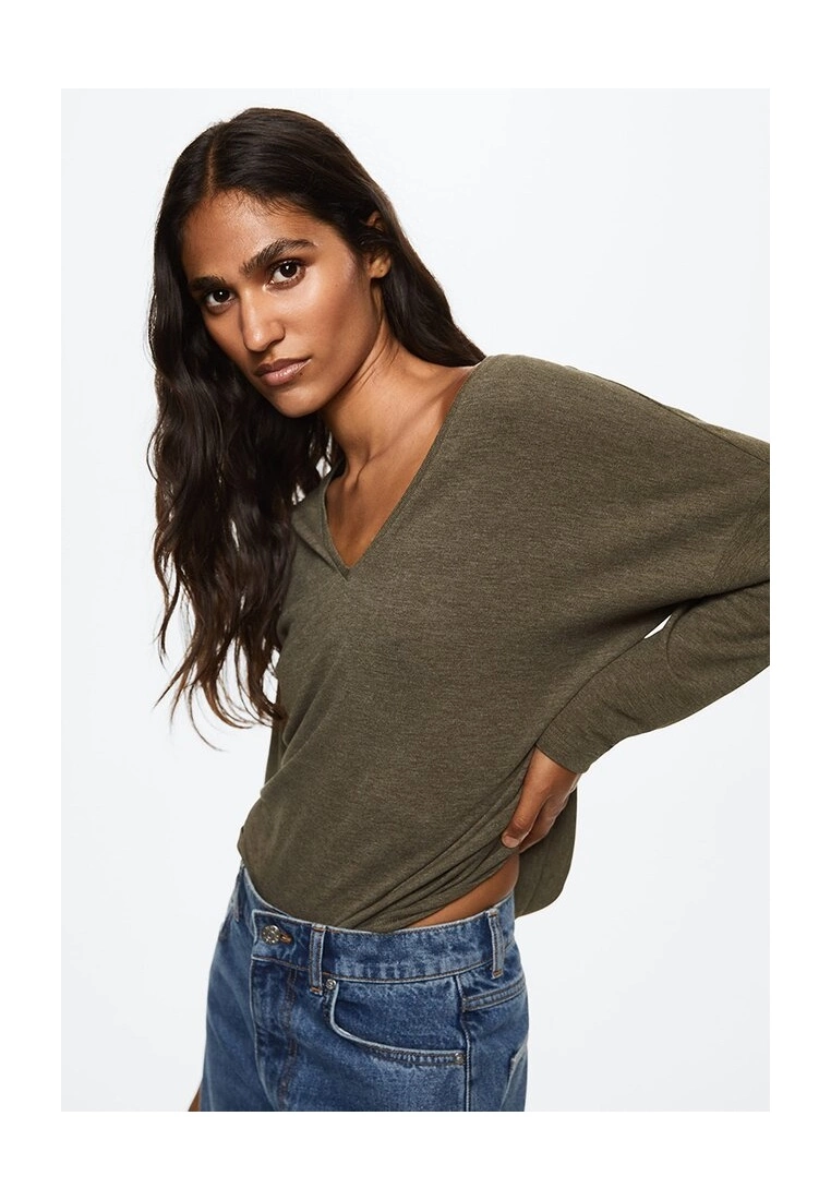 Mango V-Neck T-Shirt 6 Mango V-Neck T-Shirt - Image 4