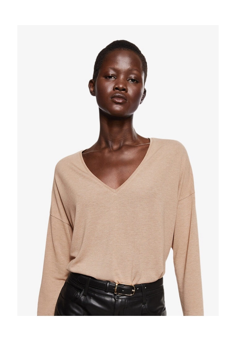 Mango V-Neck T-Shirt 3 Mango V-Neck T-Shirt