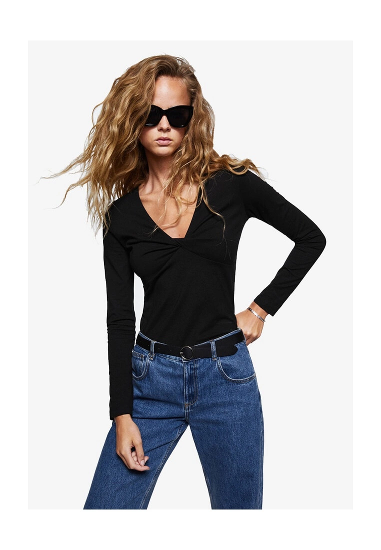 Mango Knot Detail T-Shirt 3 Mango Knot Detail T-Shirt