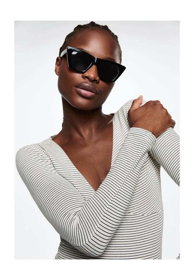 Mango Knot Detail T-Shirt 6 Mango Knot Detail T-Shirt - Image 4