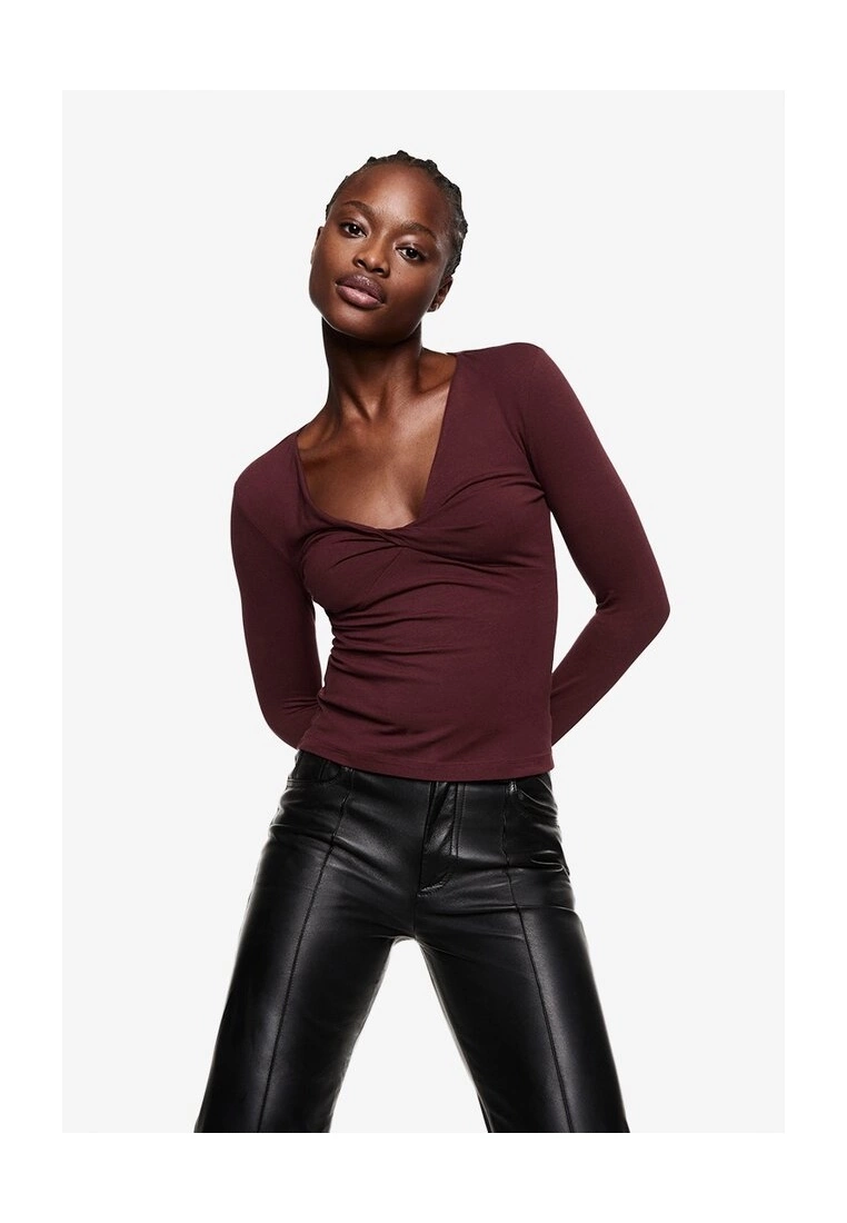 Mango Knot Detail T-Shirt 3 Mango Knot Detail T-Shirt