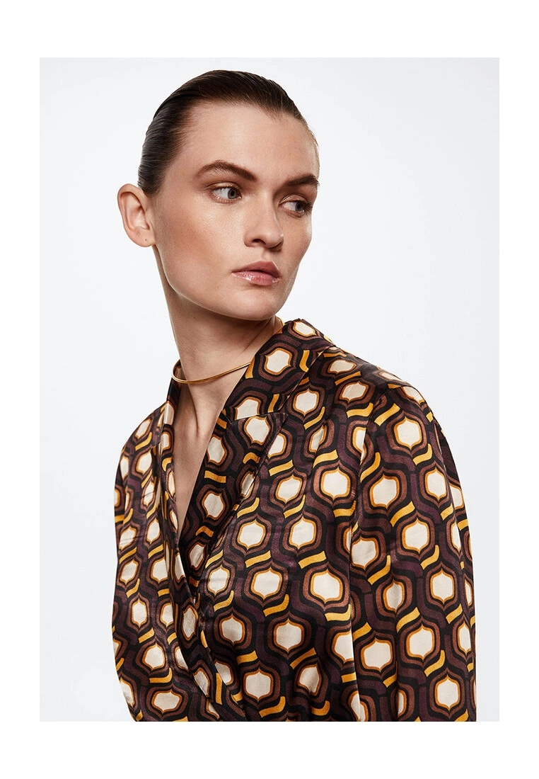 Mango Geometric Print Double-Breasted Blazer 5 Mango Geometric Print Double-Breasted Blazer - Image 3