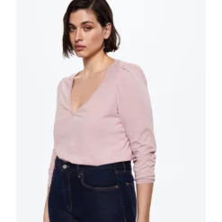 Mango Long-Sleeved V-Neck T-Shirt 12 Mango Long-Sleeved V-Neck T-Shirt -Mango popular store mango 0717 8730826 4