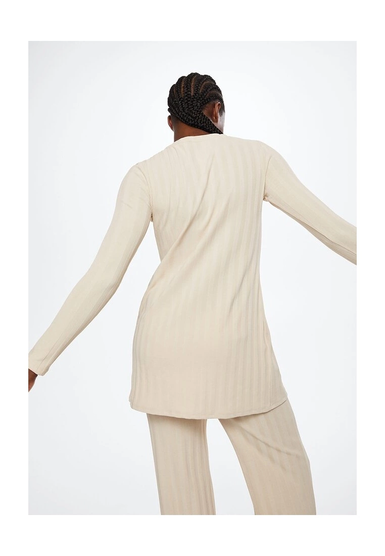 Mango Long-Sleeve T-Shirt With Cut-Out 4 Mango Long-Sleeve T-Shirt With Cut-Out - Image 2