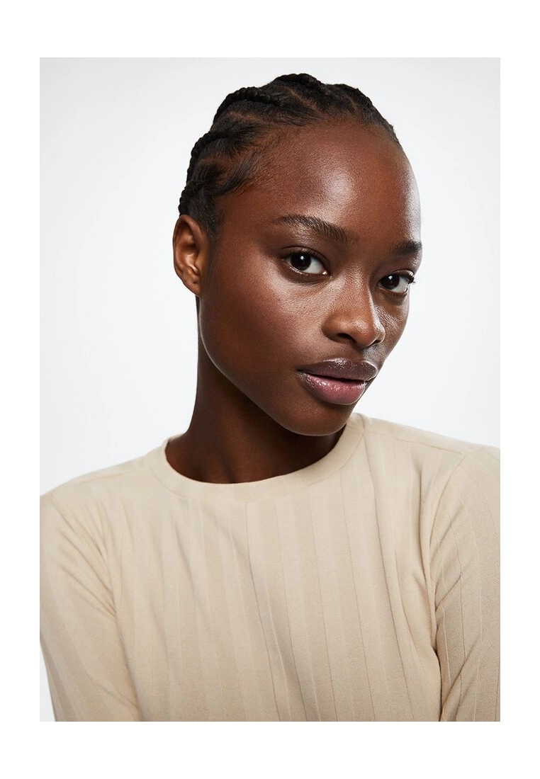 Mango Long-Sleeve T-Shirt With Cut-Out 5 Mango Long-Sleeve T-Shirt With Cut-Out - Image 3