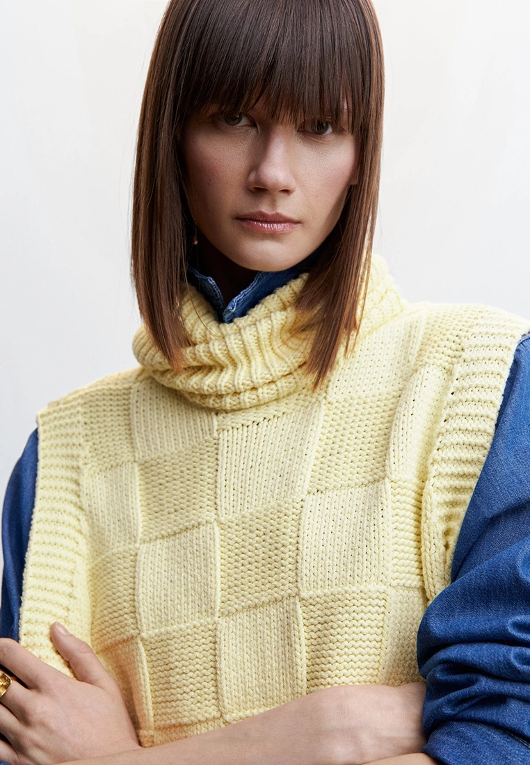 Mango Turtleneck Knitted Vest 5 Mango Turtleneck Knitted Vest - Image 3