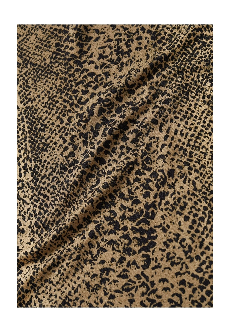 Mango Printed Long Sleeve T-Shirt 8 Mango Printed Long Sleeve T-Shirt - Image 6