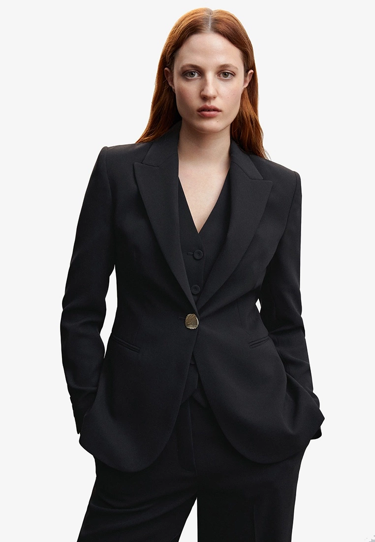 Mango Buttoned Suit Blazer 3 Mango Buttoned Suit Blazer