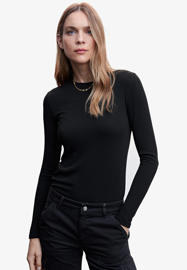 Mango Textured Knit T-Shirt 3 Mango Textured Knit T-Shirt