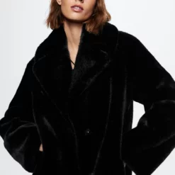 Mango Oversize Faux-Fur Coat 9 Mango Oversize Faux-Fur Coat -Mango popular store mango 3200 9042236 3