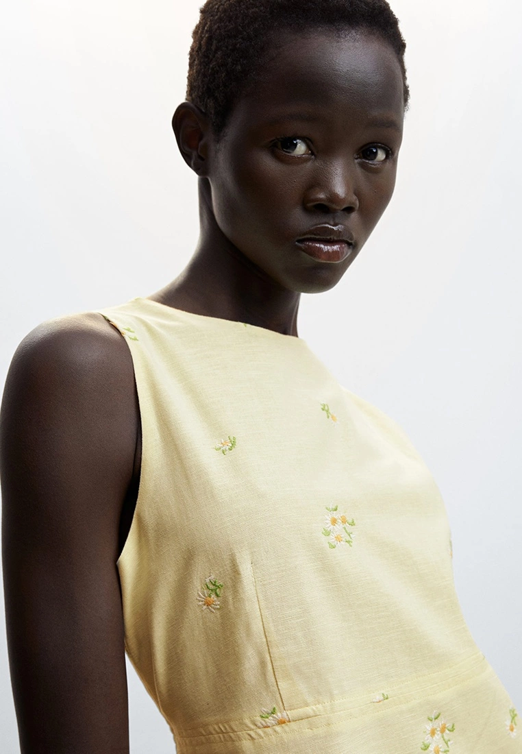 Mango Floral Embroidery Dress 5 Mango Floral Embroidery Dress - Image 3