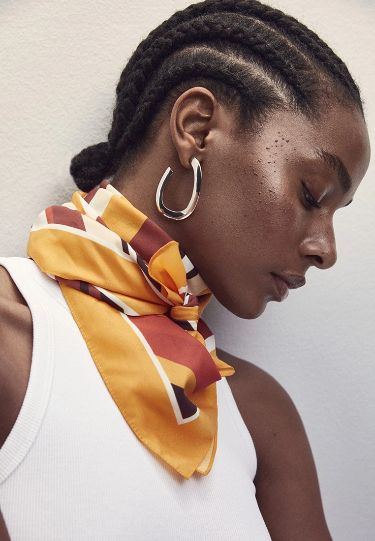 Mango Twisted Hoop Earrings 5 Mango Twisted Hoop Earrings - Image 3