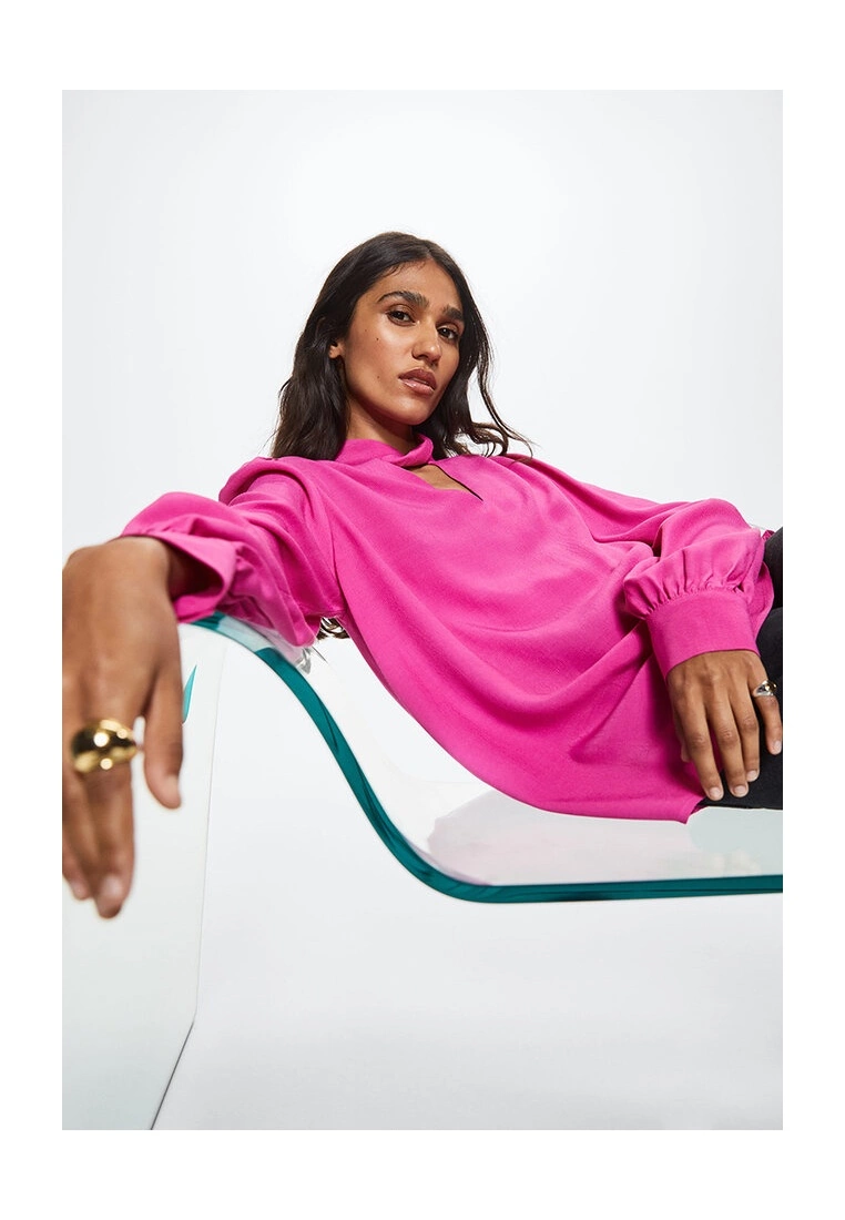 Mango Puffed Sleeves Flowy Blouse 6 Mango Puffed Sleeves Flowy Blouse - Image 4