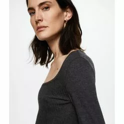 Mango Ribbed Long-Sleeved T-Shirt 13 Mango Ribbed Long-Sleeved T-Shirt -Mango popular store mango 4137 7841626 4