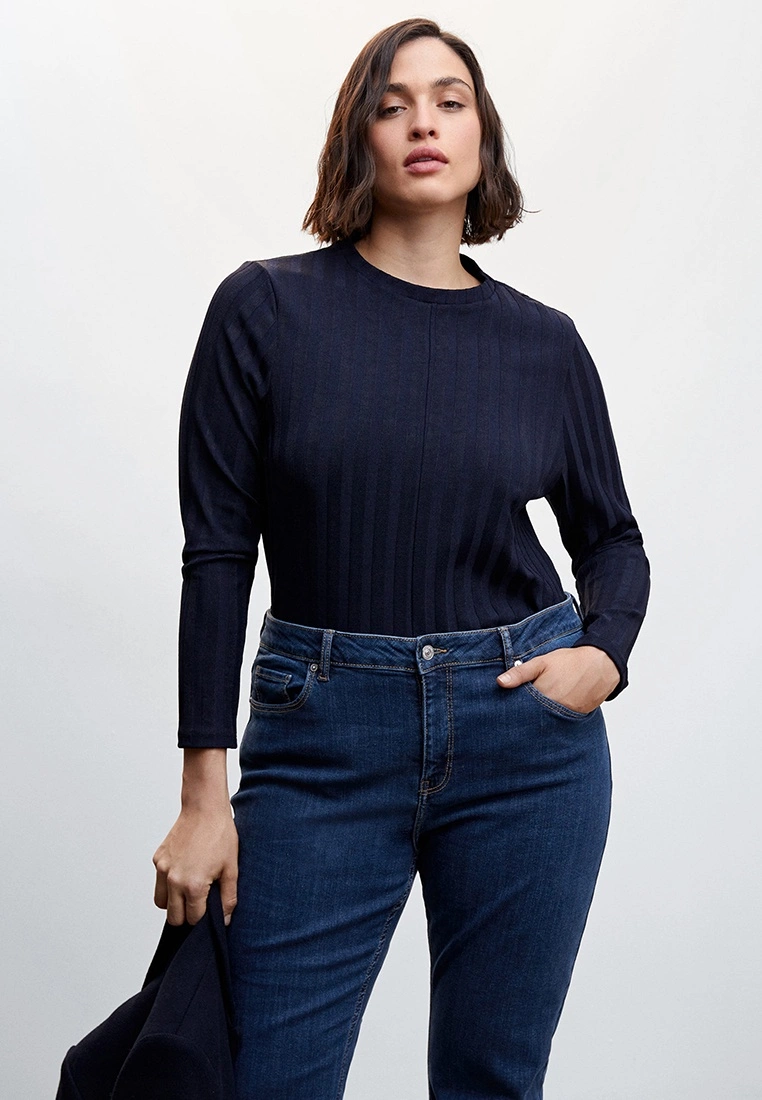 Mango Mid-Rise Flared Jeans 4 Mango Mid-Rise Flared Jeans - Image 2