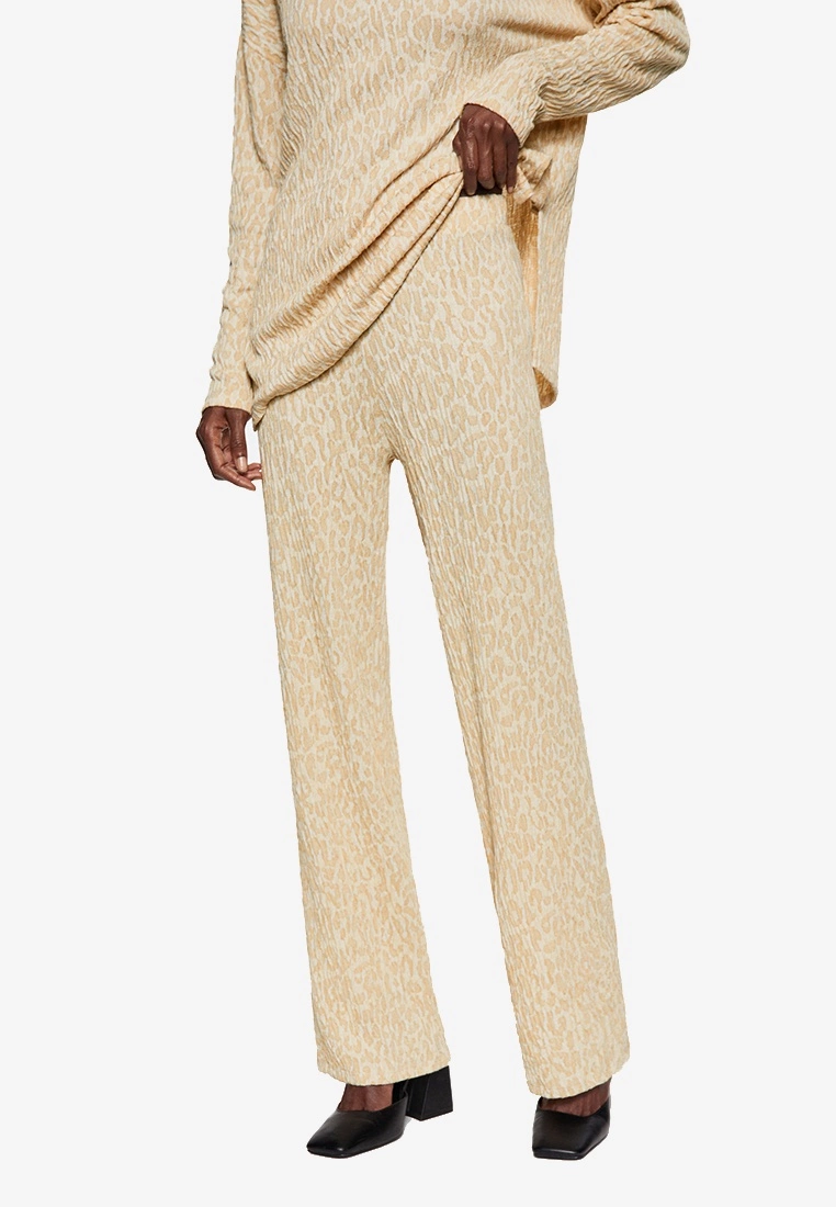 Mango Textured Knit Pants 3 Mango Textured Knit Pants