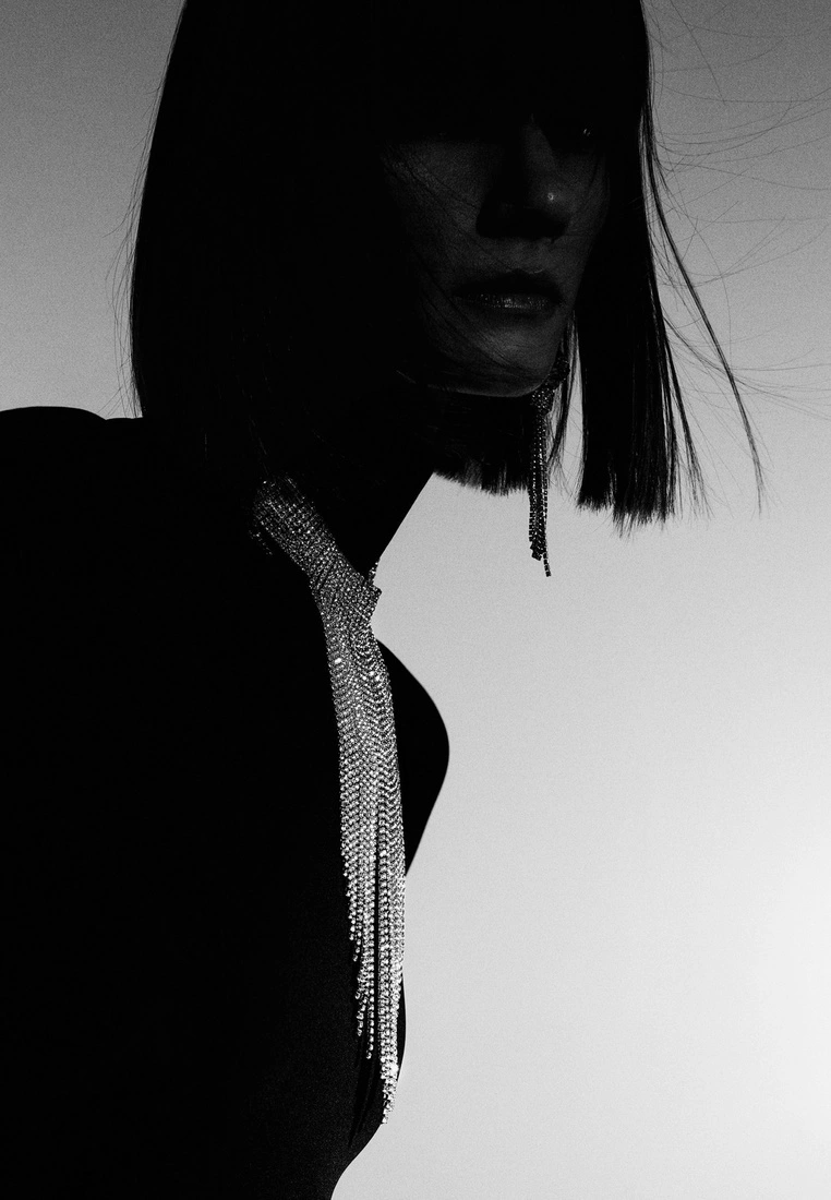 Mango Cascade Crystals Choker Necklace 6 Mango Cascade Crystals Choker Necklace - Image 4